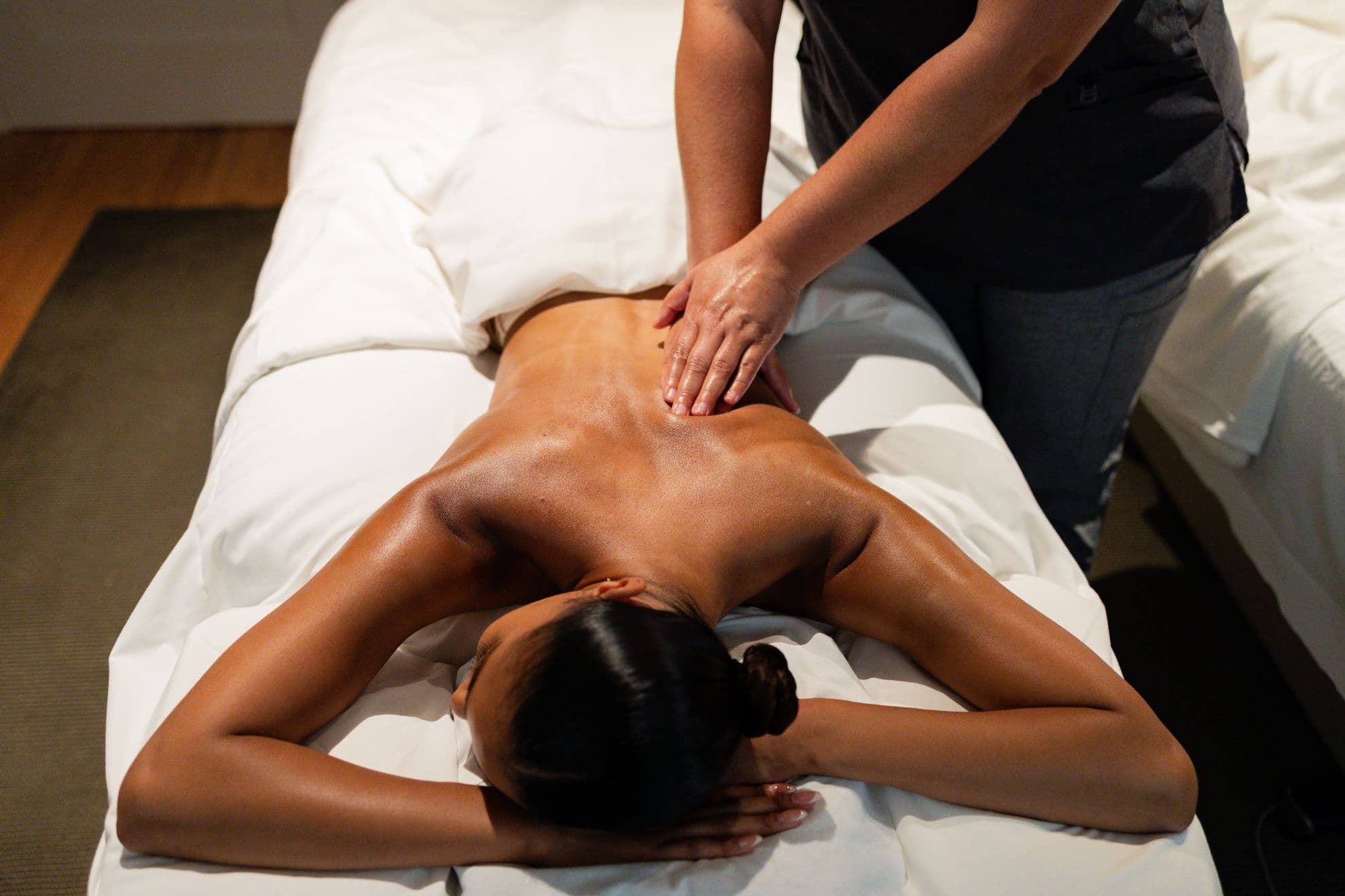 TRADITIONAL | signature massage